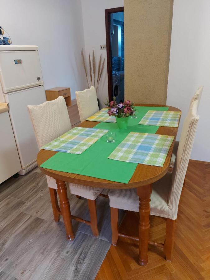Apartman Stefan คาร์โลบัก ภายนอก รูปภาพ