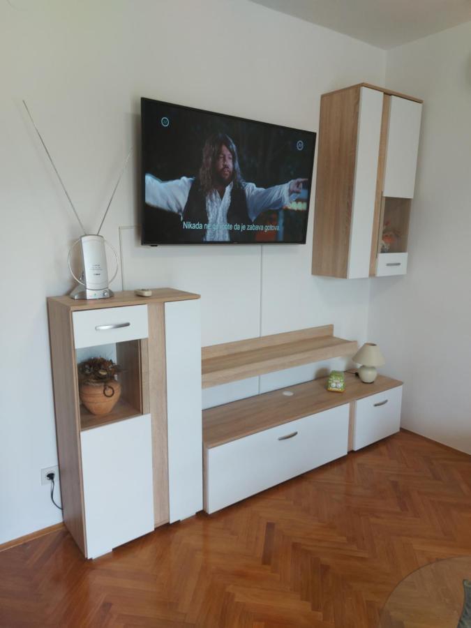 Apartman Stefan คาร์โลบัก ภายนอก รูปภาพ